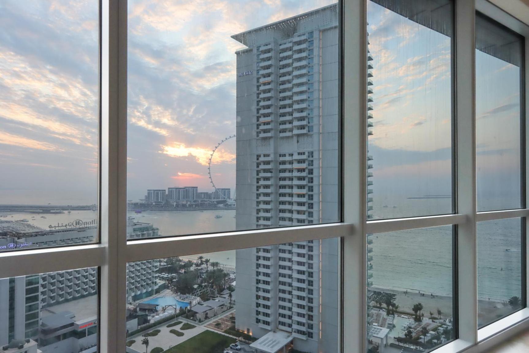 Apartment Livbnb - 3br Maid's With Ain And Sea View Dubai